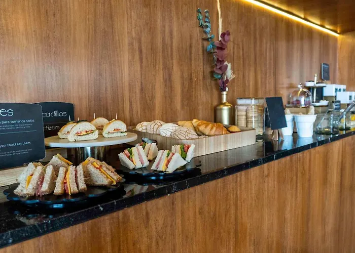 Hotel Nh Valle Dorado 4*