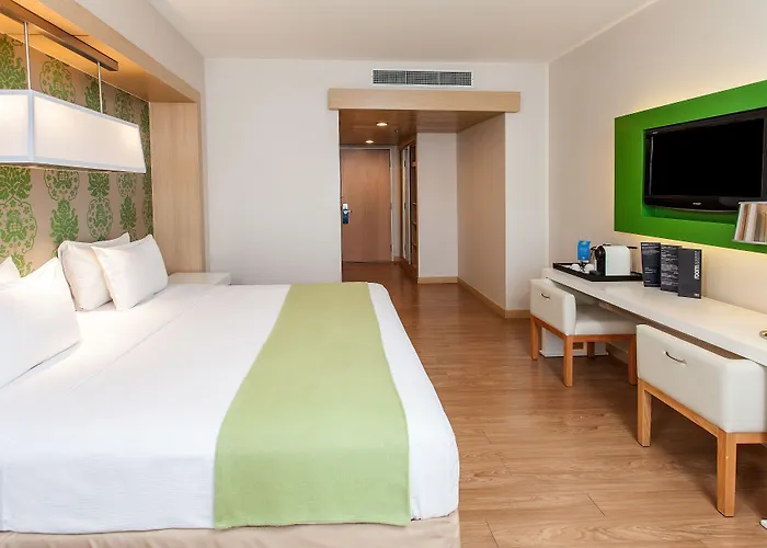 Nh Valle Dorado Hotel