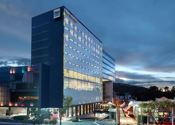 Nh Valle Dorado Hotel