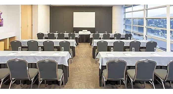 Nh Valle Dorado Hotel 4*