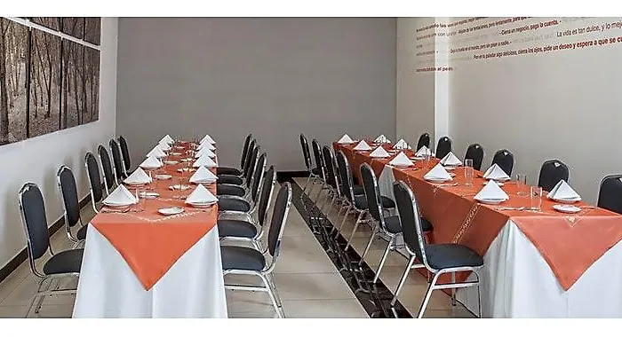 Nh Valle Dorado Hotel